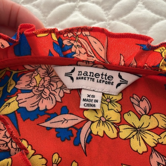 Nanette Lepore red multicolor floral blouse Size XS feels like medium size - Picture 14 of 16
